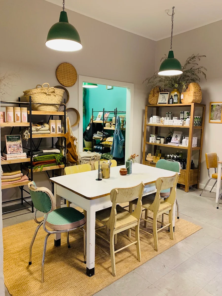 Vibe, DIMBOOLA STORE