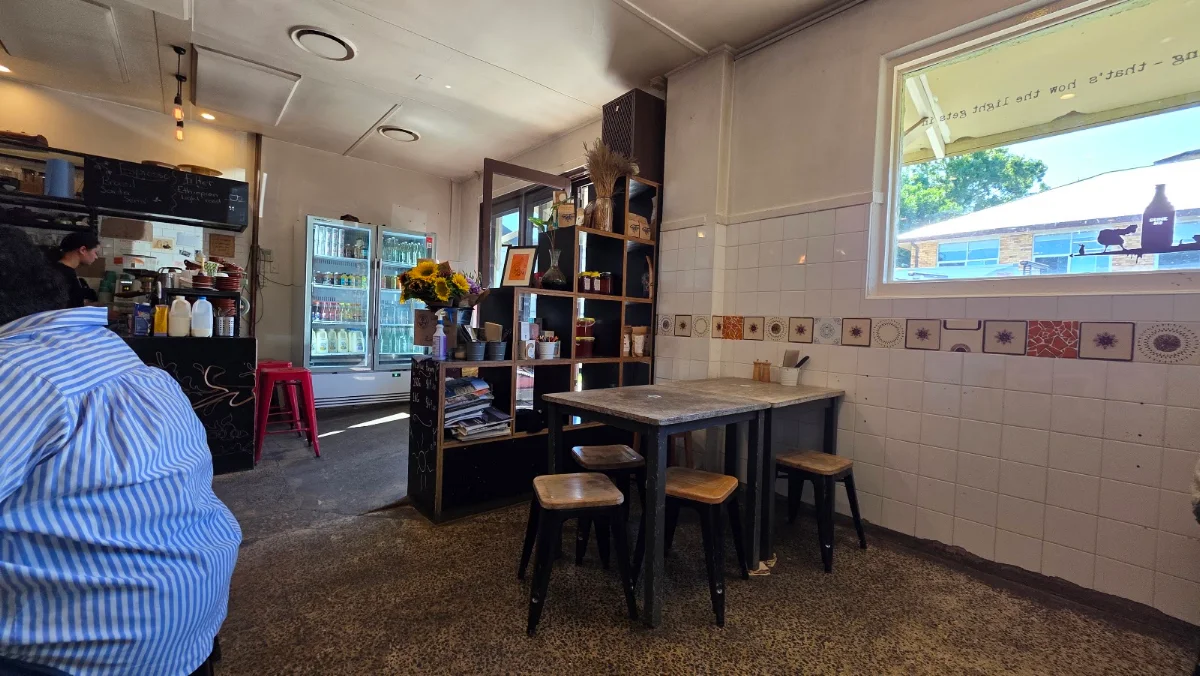 Vibe, Goldfish Bowl Cafe & Bakery