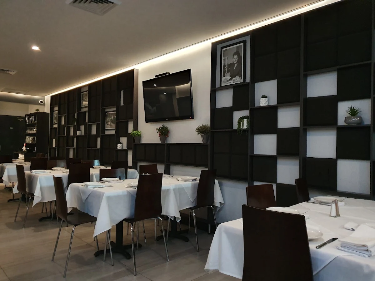 Vibe, Barbara's Italian Restaurant
