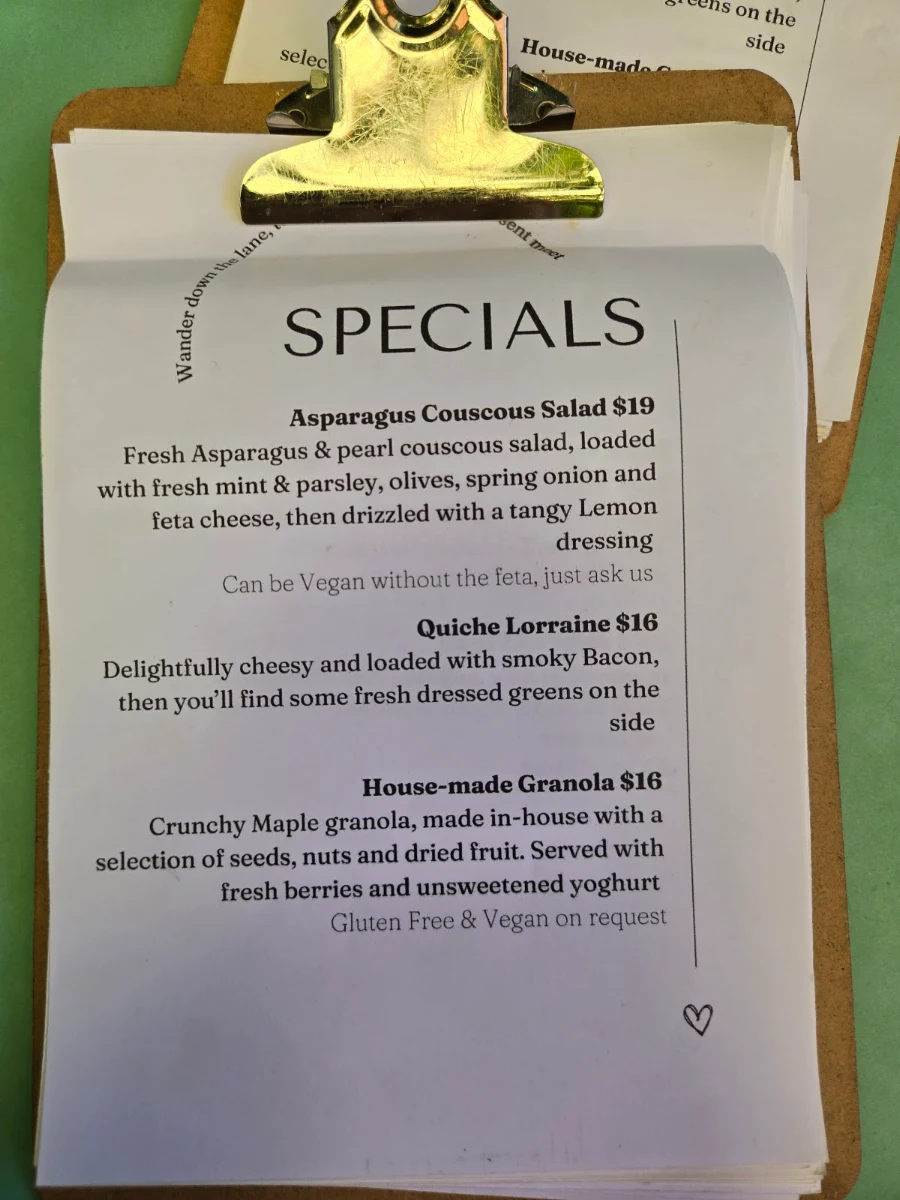 Menu, Café Komodo