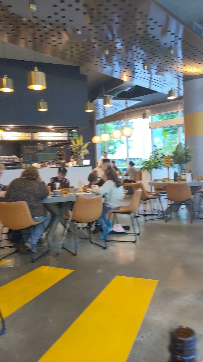 Vibe, Space Kitchen