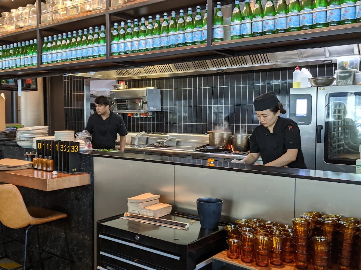 Vibe, Space Kitchen