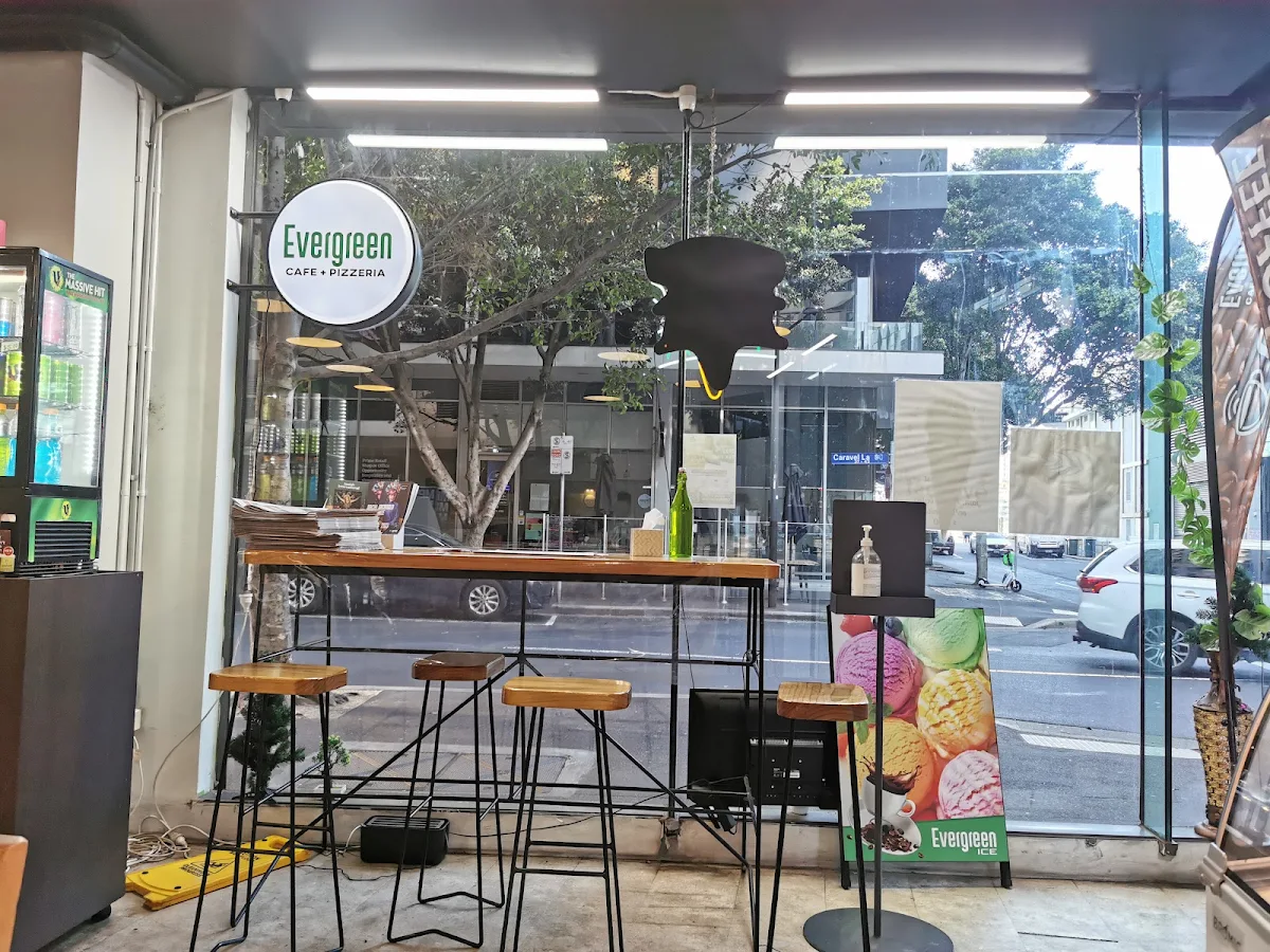 Vibe, Evergreen Pizzeria