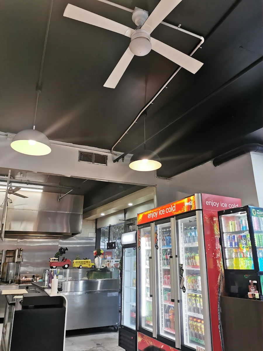 Vibe, Evergreen Pizzeria