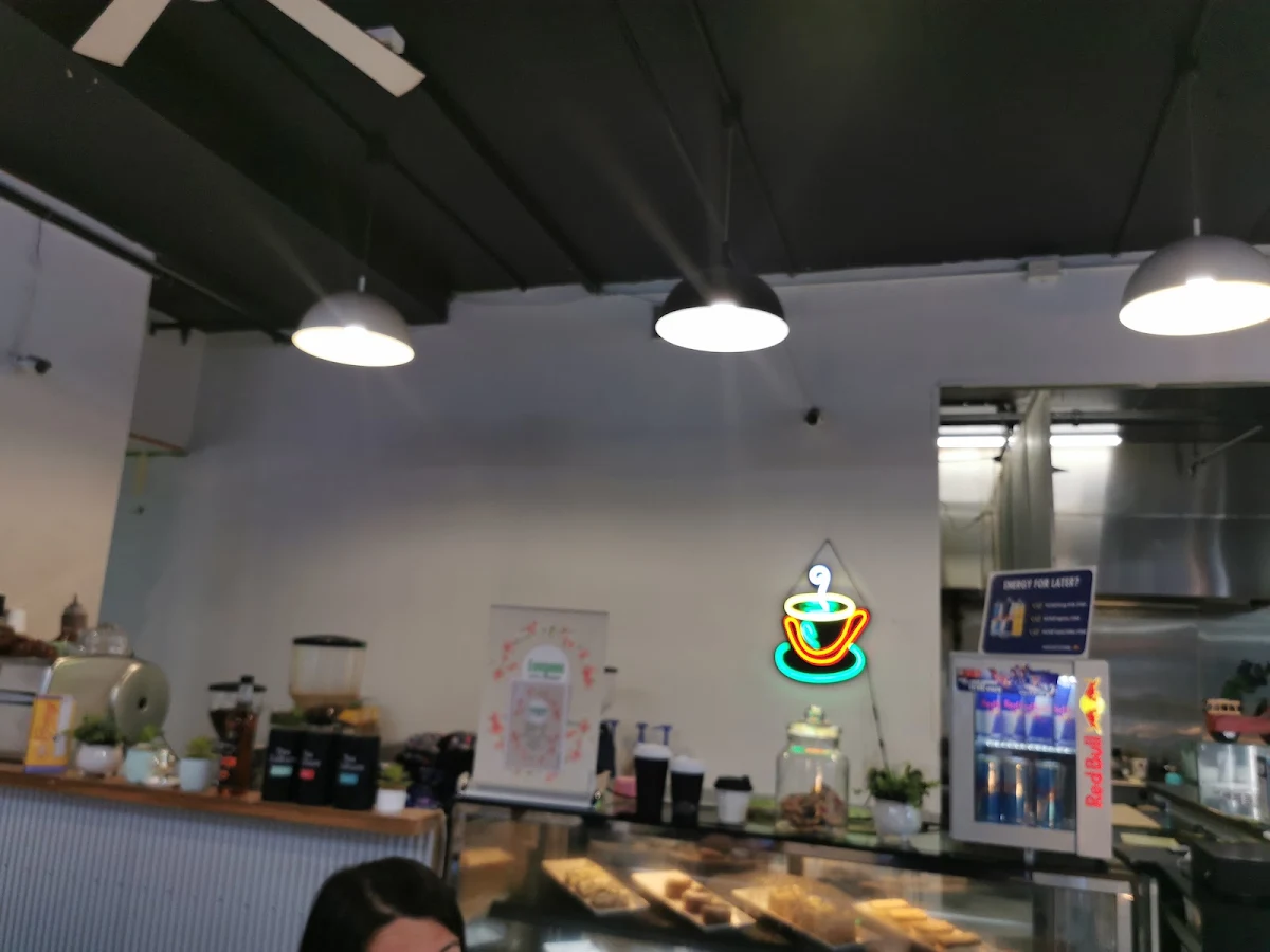 Vibe, Evergreen Pizzeria