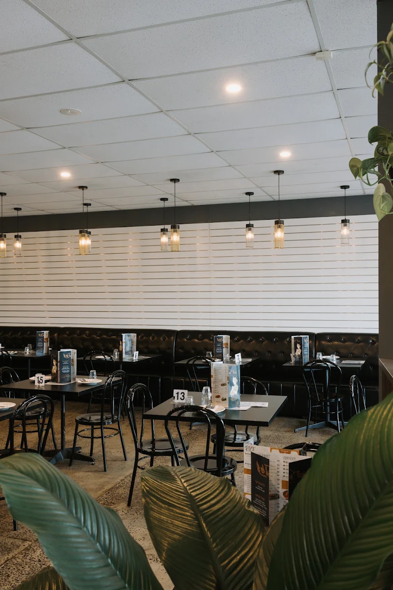 Vibe, Moe Thai Restaurant