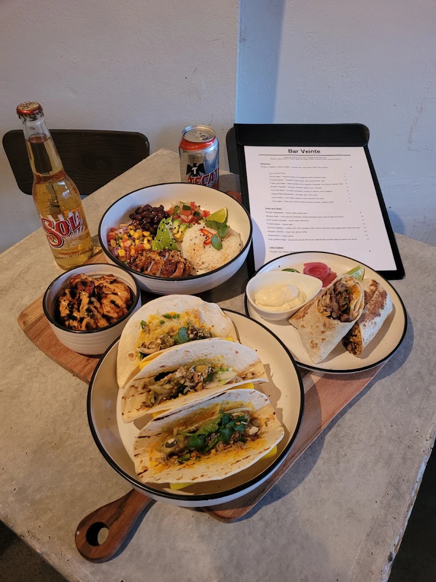 Menu, Bar Veinte