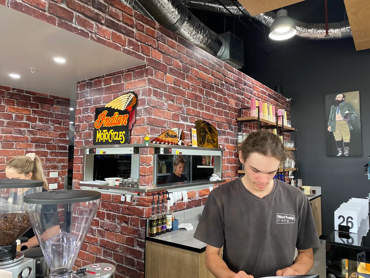 Vibe, Blind Freddy's Cafe