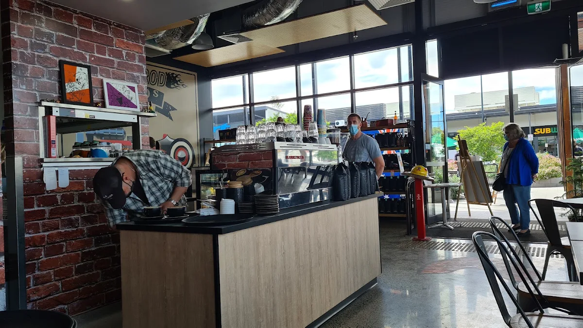 Vibe, Blind Freddy's Cafe