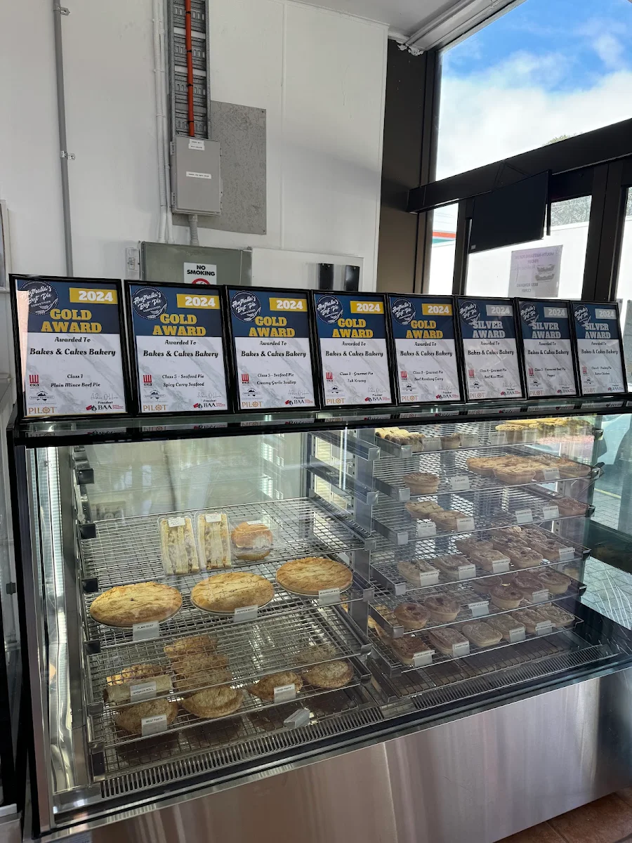 Vibe, Bakes & Cakes Bakery