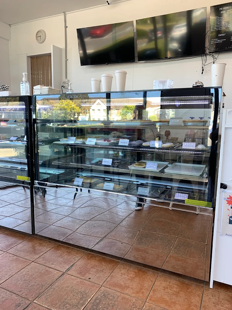 Vibe, Bakes & Cakes Bakery