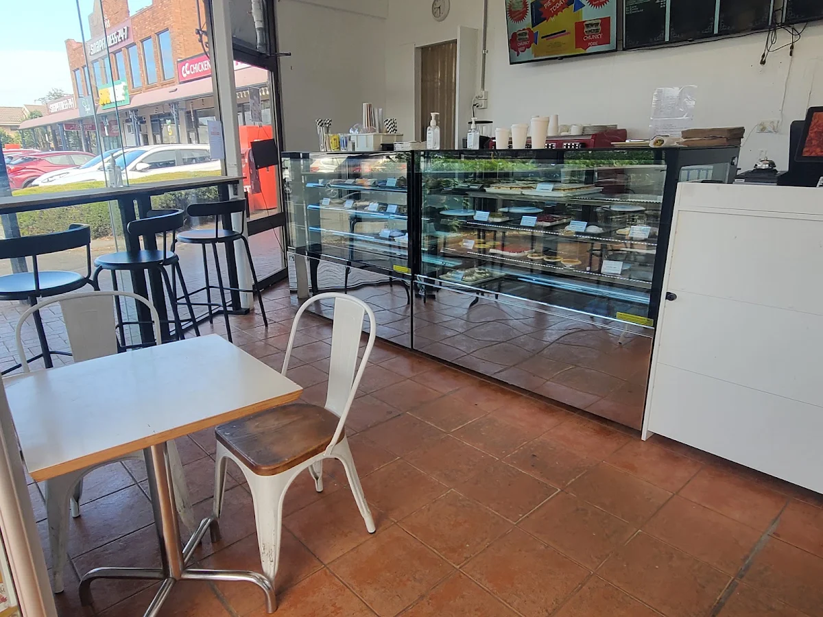 Vibe, Bakes & Cakes Bakery
