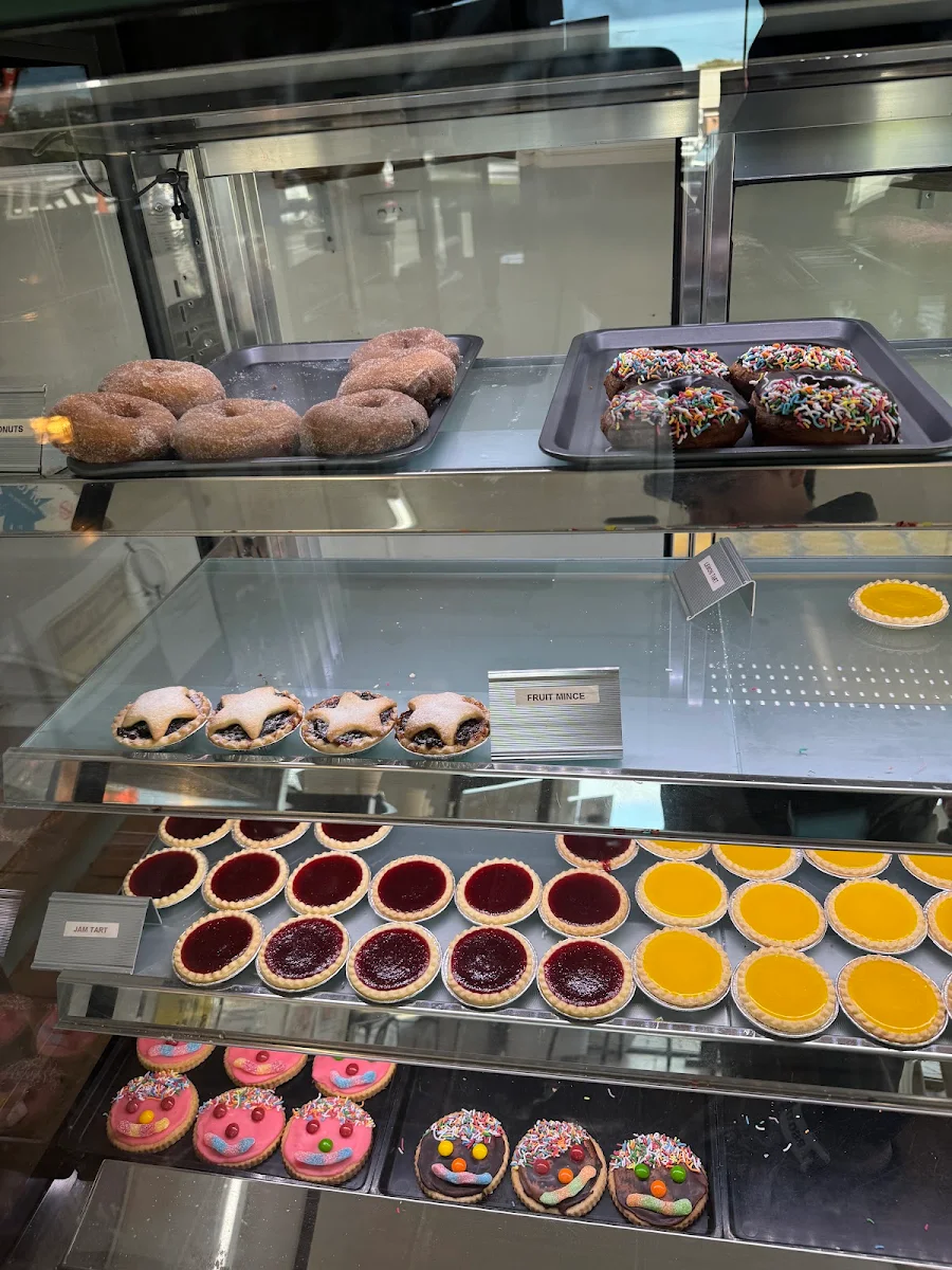 Vibe, Bakes & Cakes Bakery