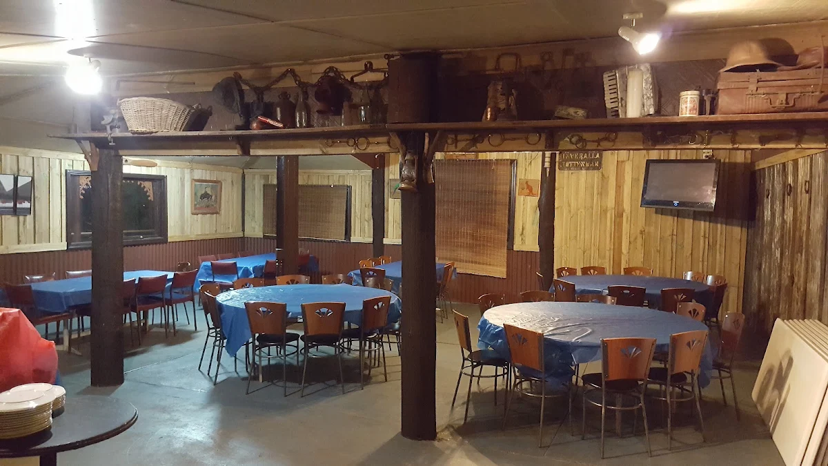 Vibe, Bush Pig Inn