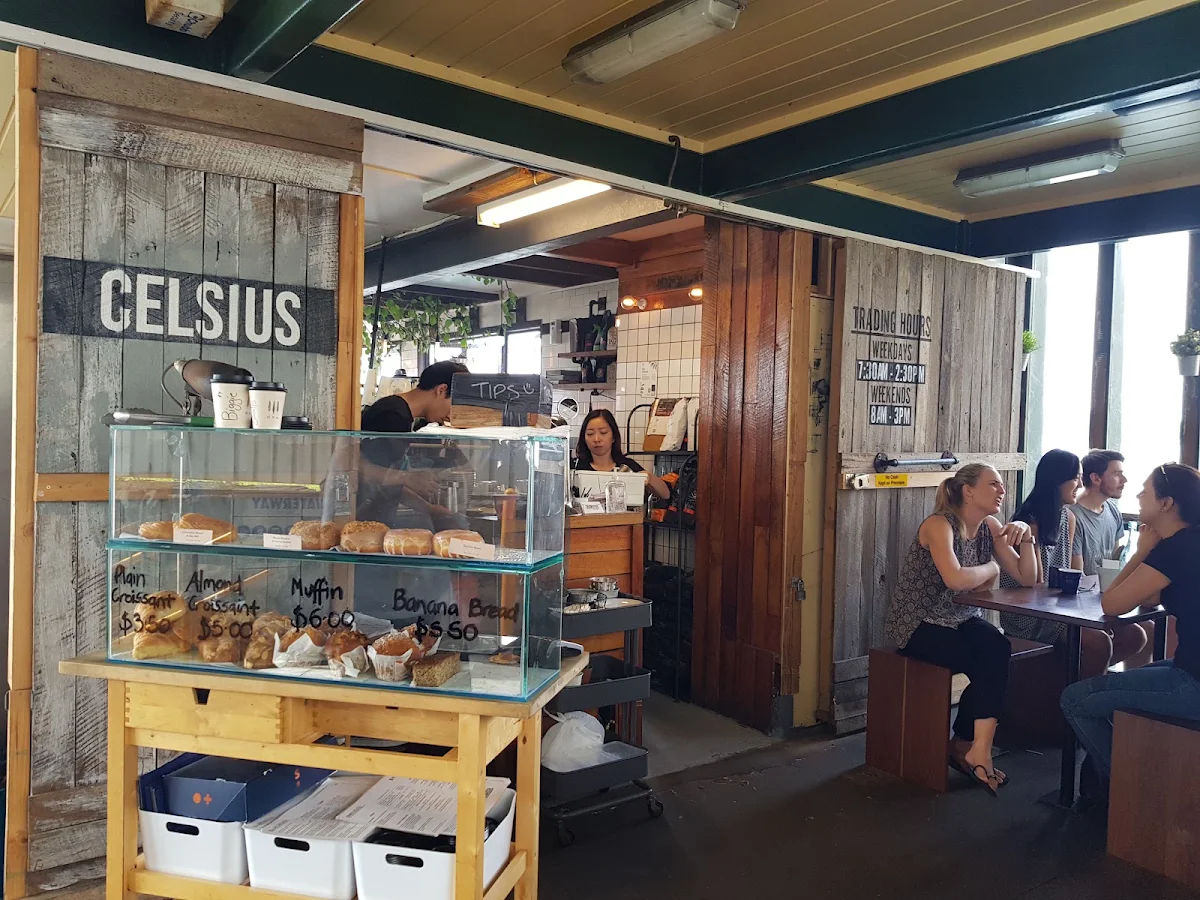 Vibe, Celsius Coffee & Dining