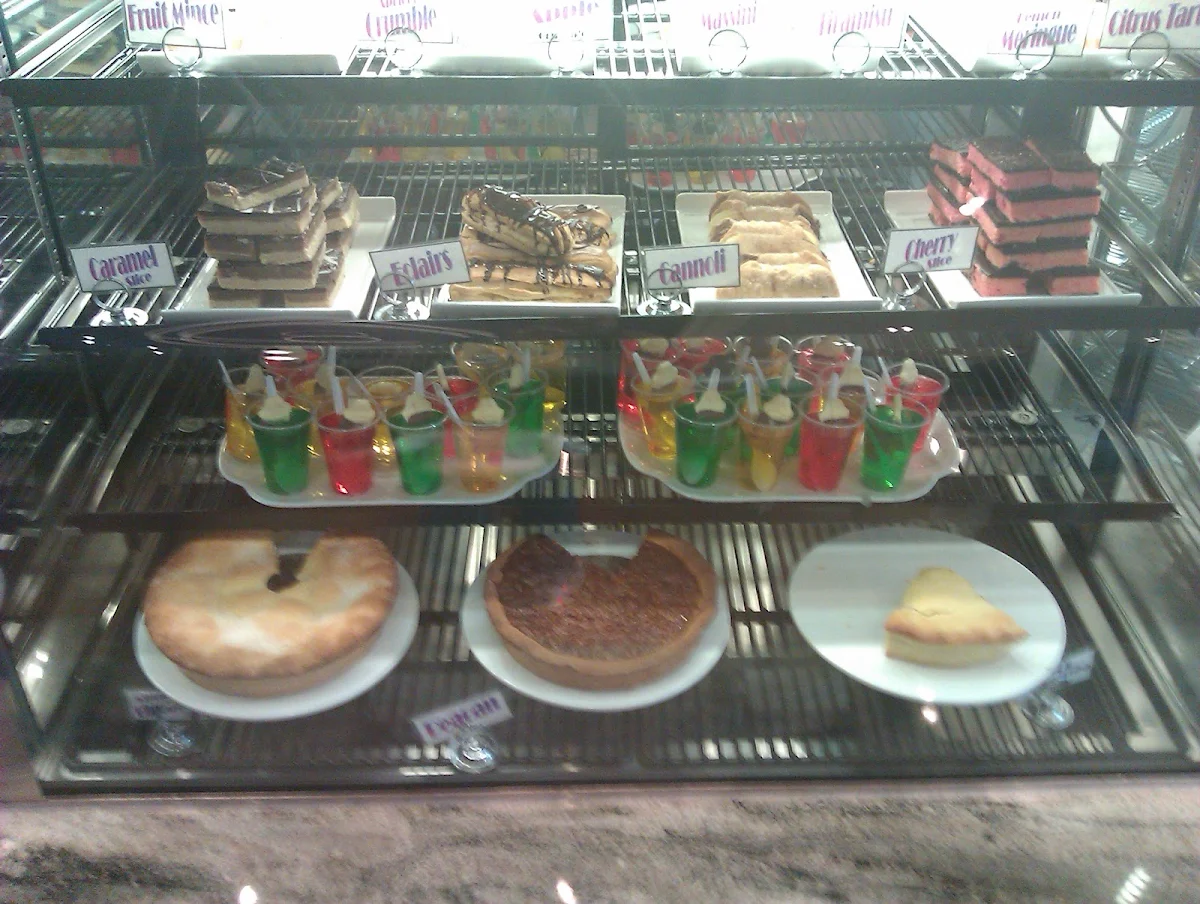 Vibe, Doncho's Cafe
