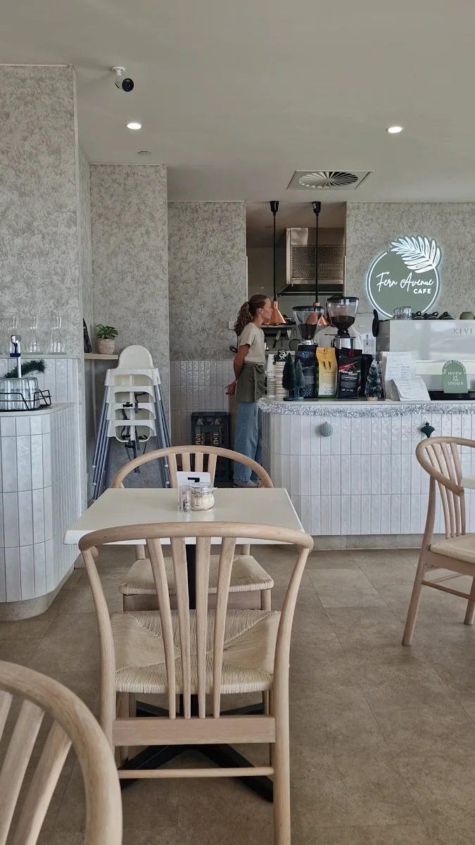 Vibe, Fern Avenue Cafe