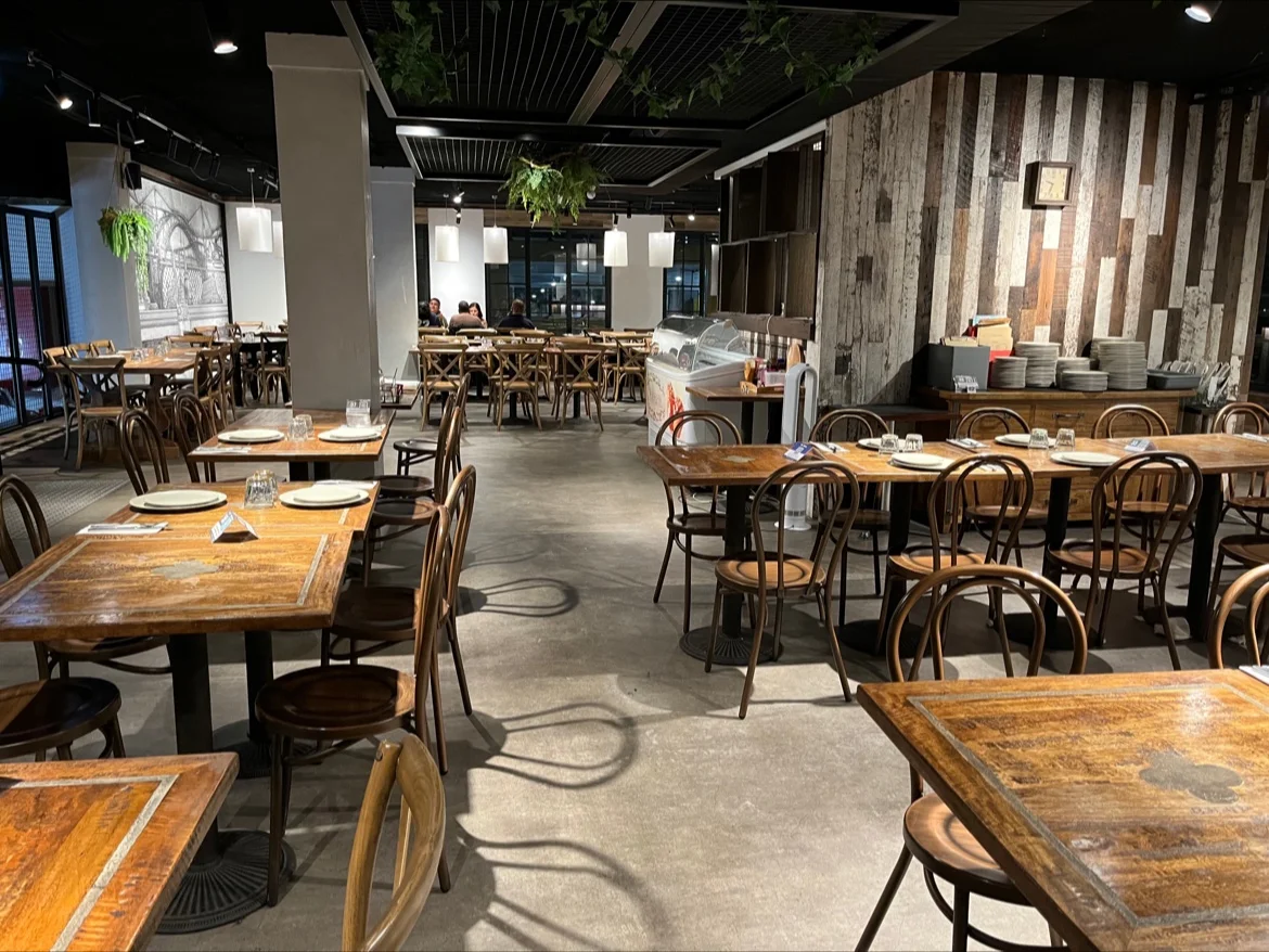 Vibe, Absolute Thai, William St