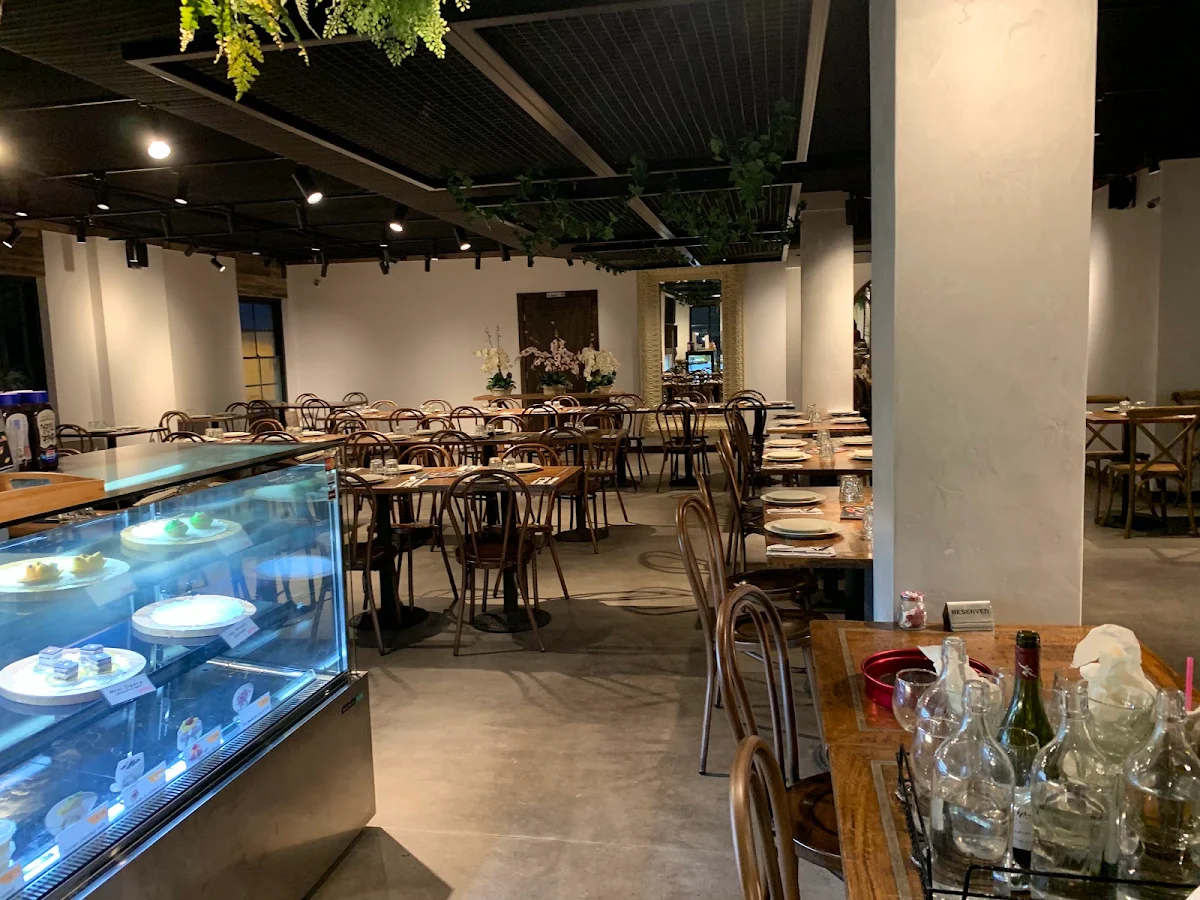 Vibe, Absolute Thai, William St