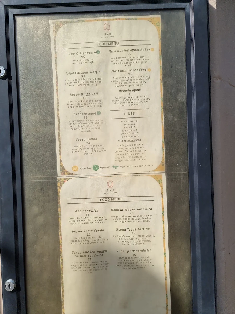 Menu, The Q on Harris