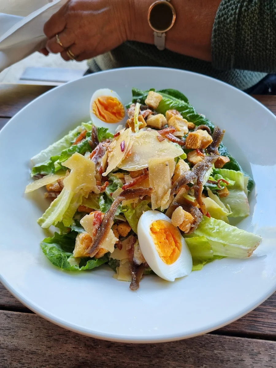 Food & drink, TATURA HOTEL