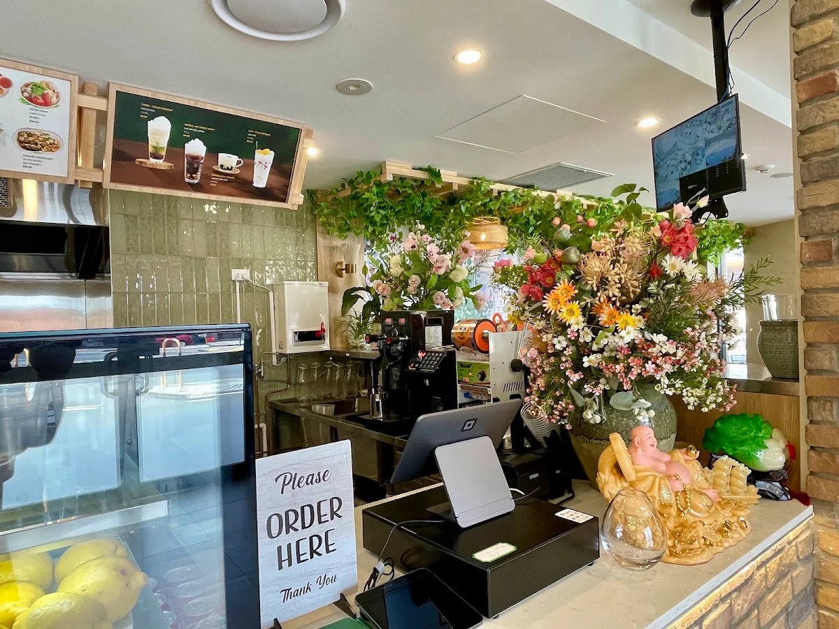 Vibe, Anzzie Veggie Vegetarian Restaurant