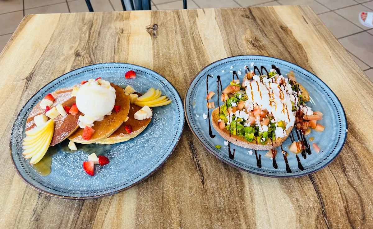 Food & drink, Dolphin Watch Cafe