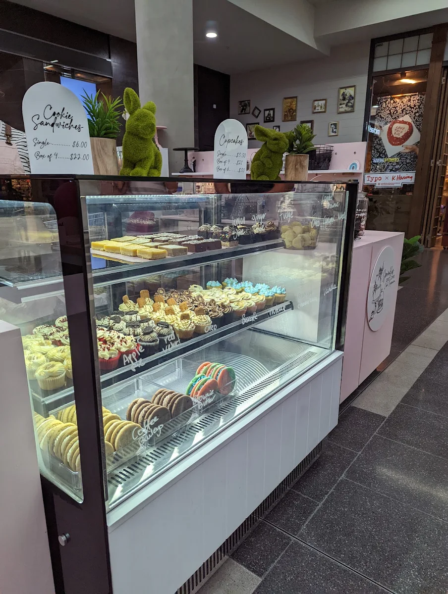 Vibe, Sprinkles and Love Cake Emporium