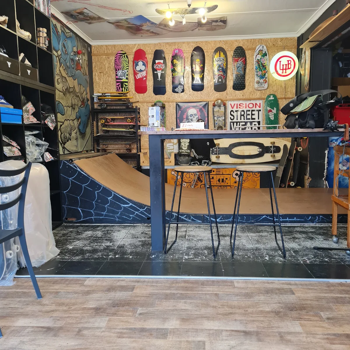 Vibe, Skip's Skateboard Shop
