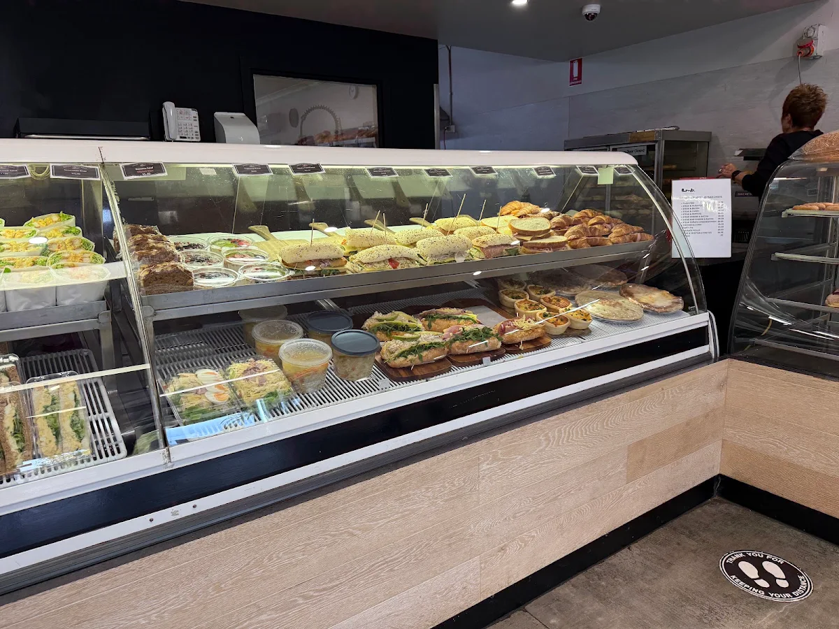 Vibe, Lake mulwala bakery
