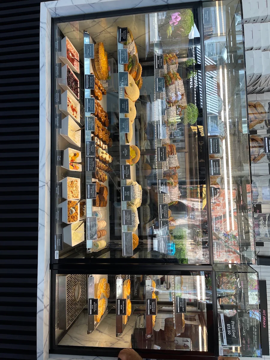 Vibe, Bake Bar