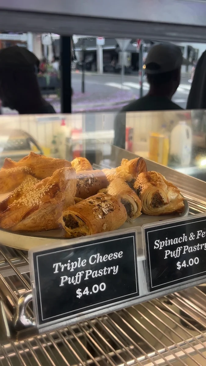 Vibe, Bake Bar