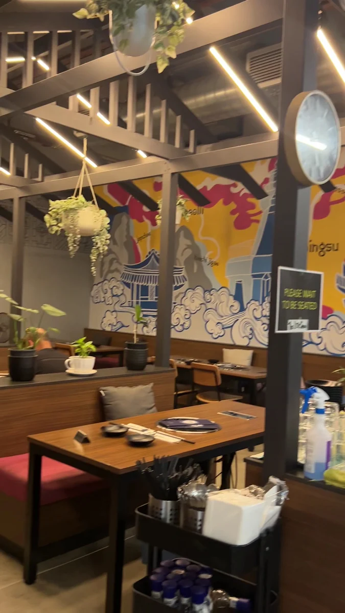 Vibe, The Little Seoul