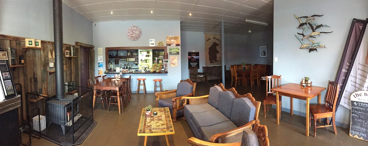 Vibe, The Bears Cafe & B&B