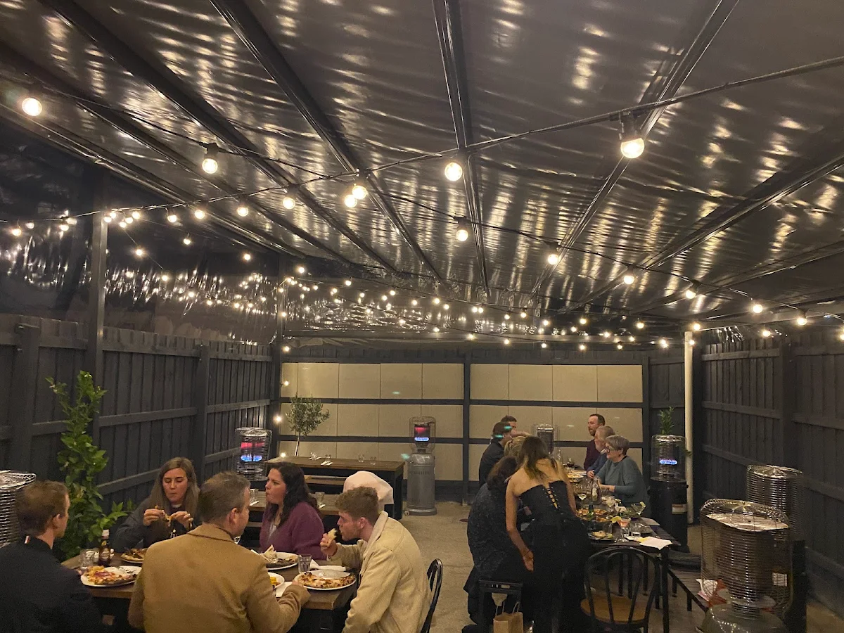 Vibe, Il Caminetto - pasta bar & award winning pizza