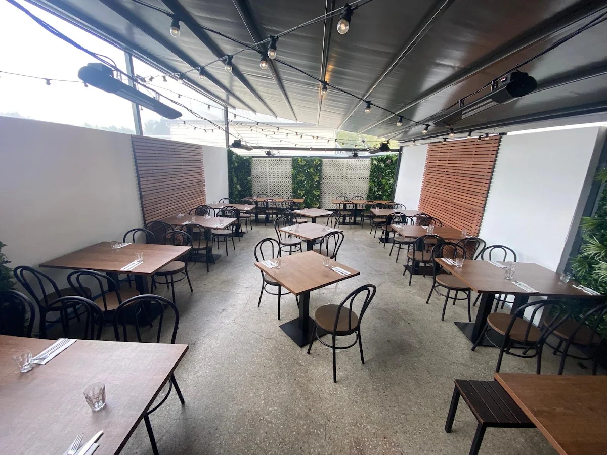 Vibe, Il Caminetto - pasta bar & award winning pizza