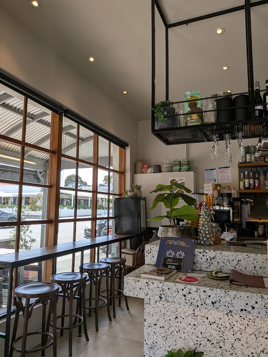 Vibe, Il Caminetto - pasta bar & award winning pizza