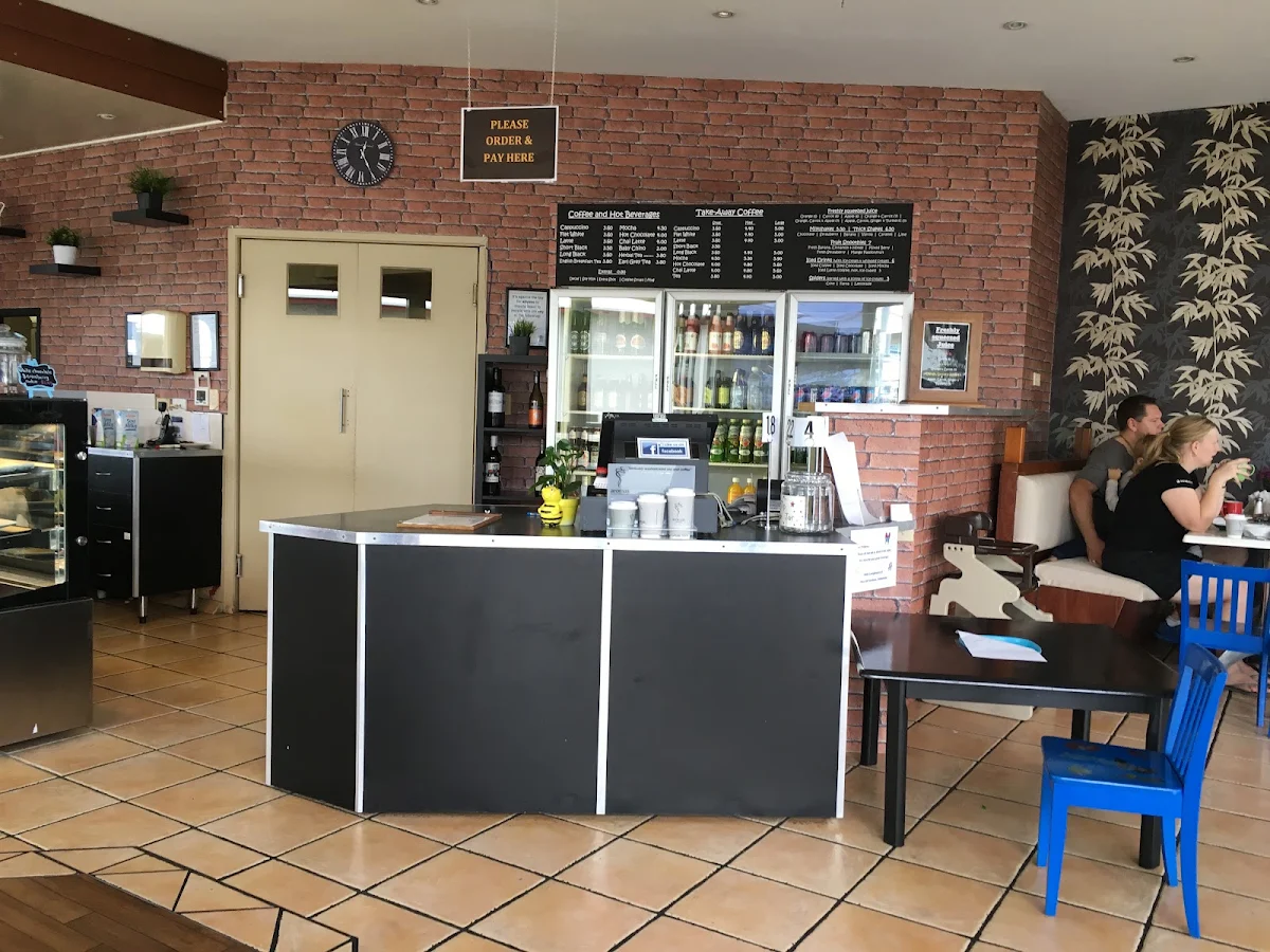 Vibe, Perks Cafe