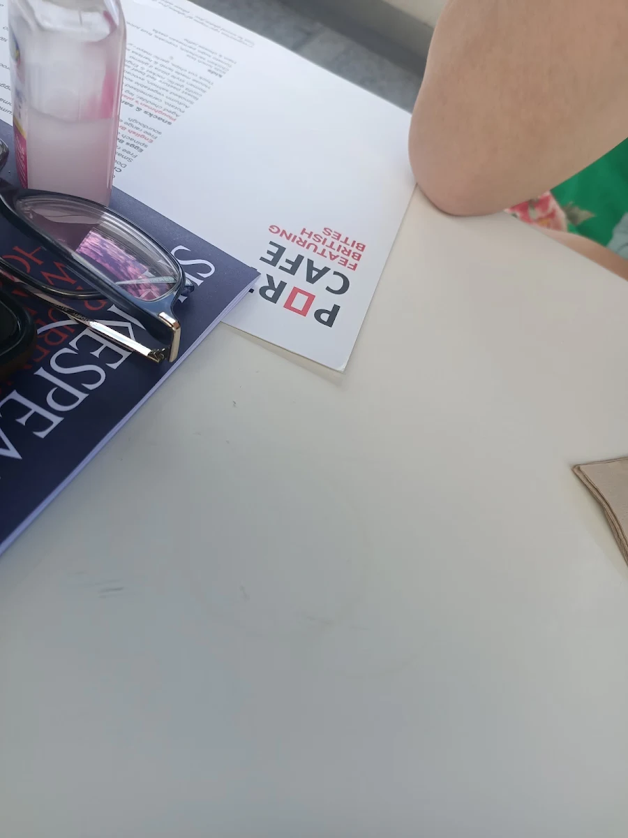 Menu, Portrait Cafe