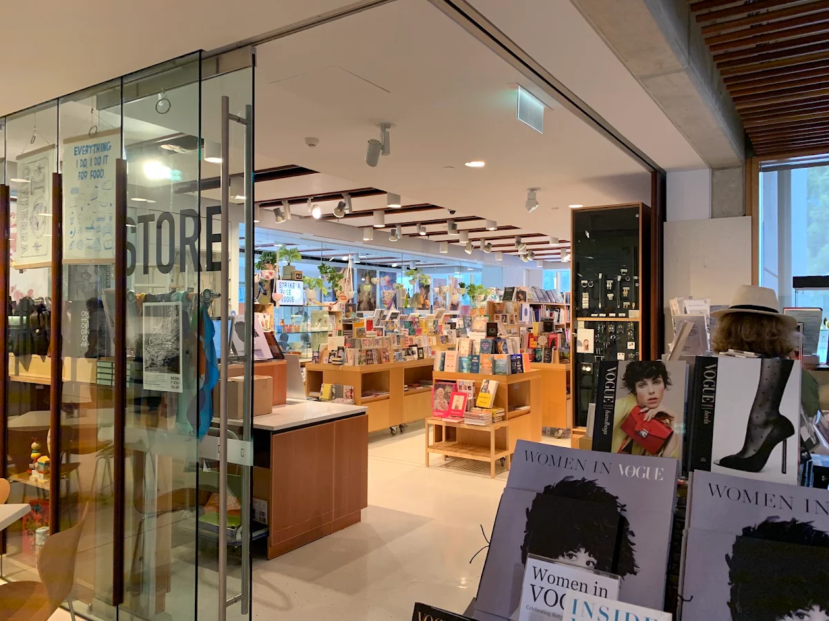 Vibe, Portrait Cafe