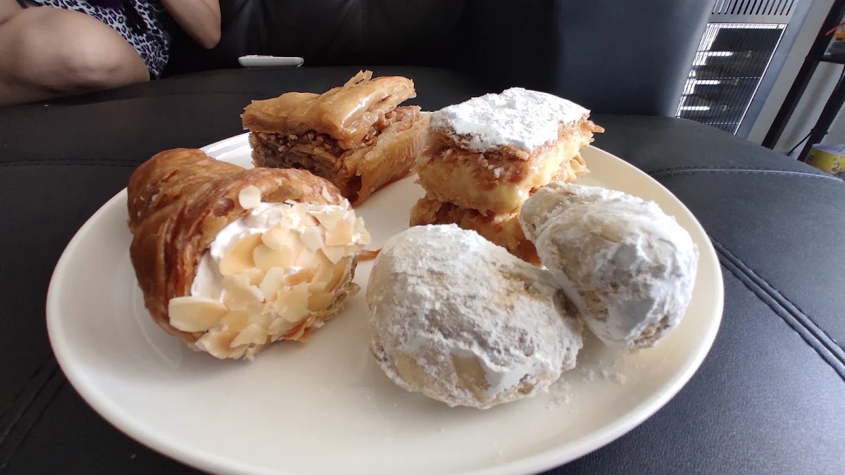 Food & drink, Belmore Cakes