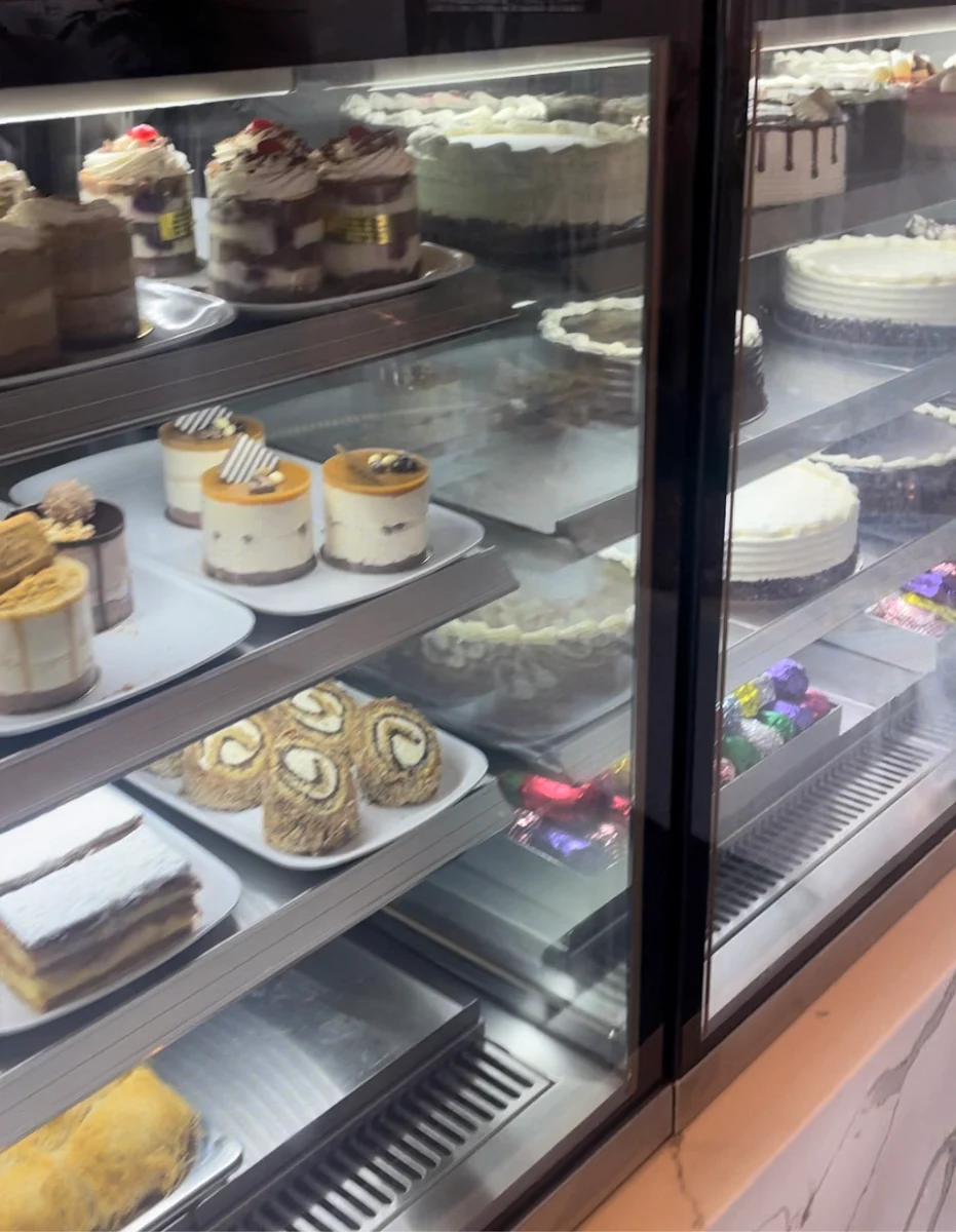 Vibe, Belmore Cakes