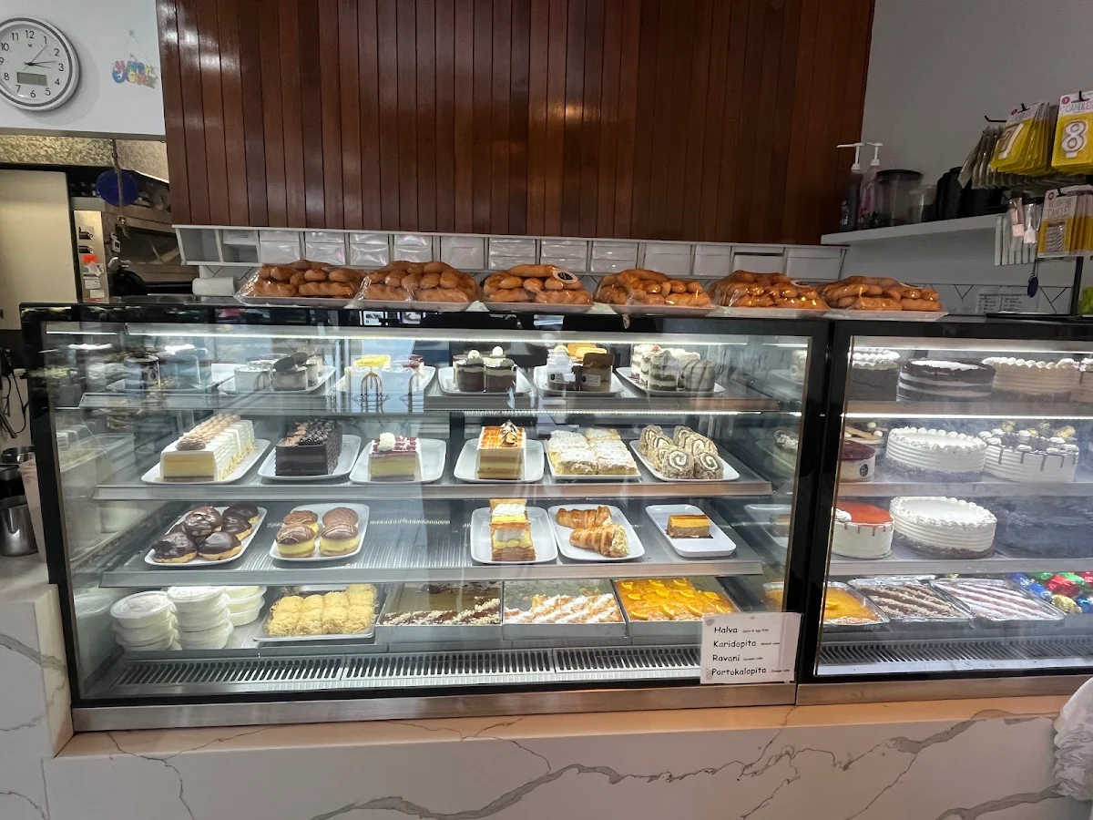 Vibe, Belmore Cakes