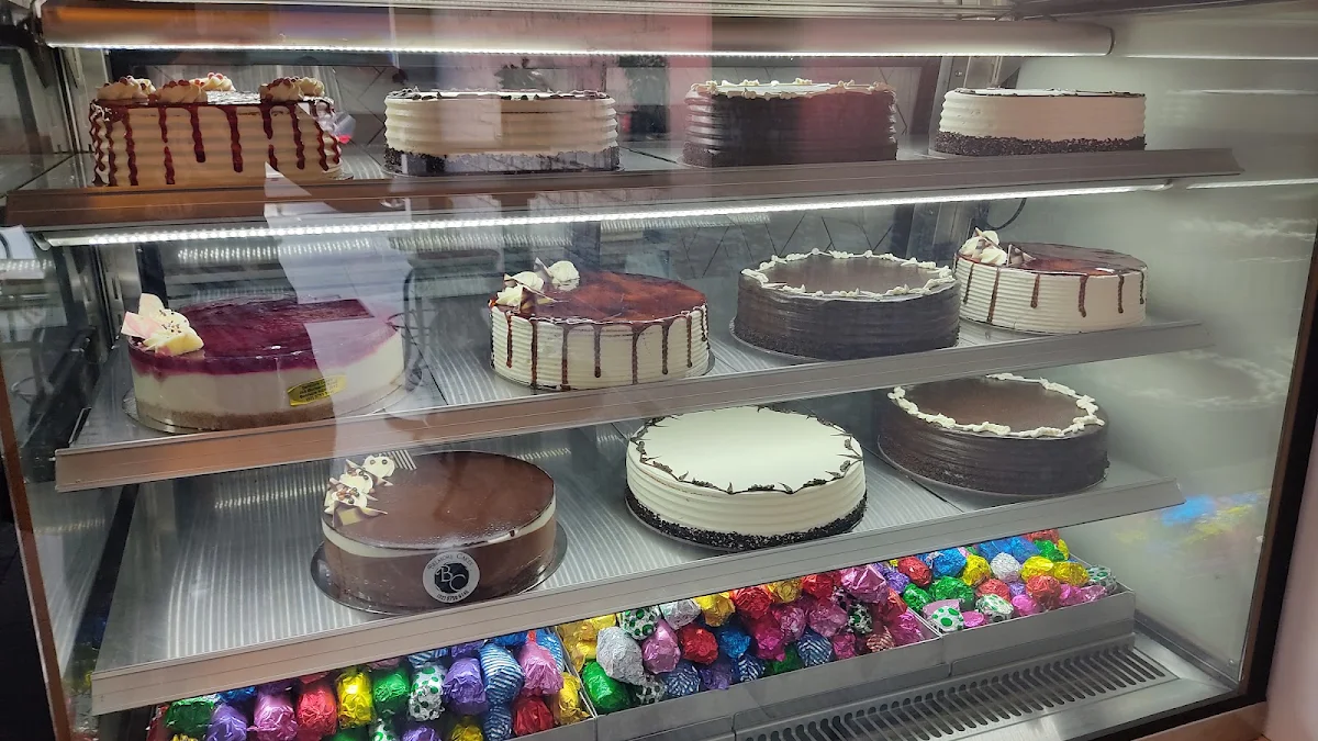 Vibe, Belmore Cakes