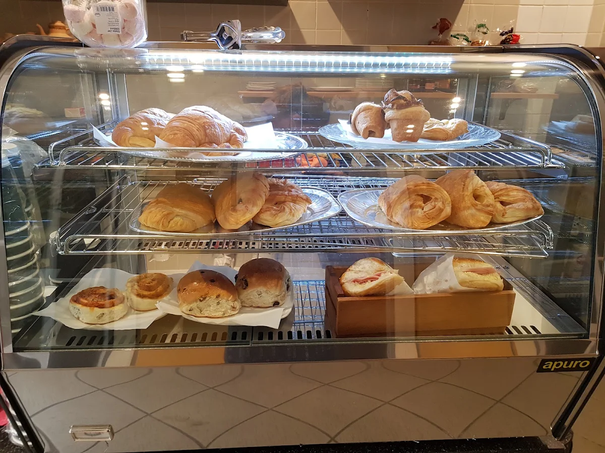Vibe, Sweet Little Cafe