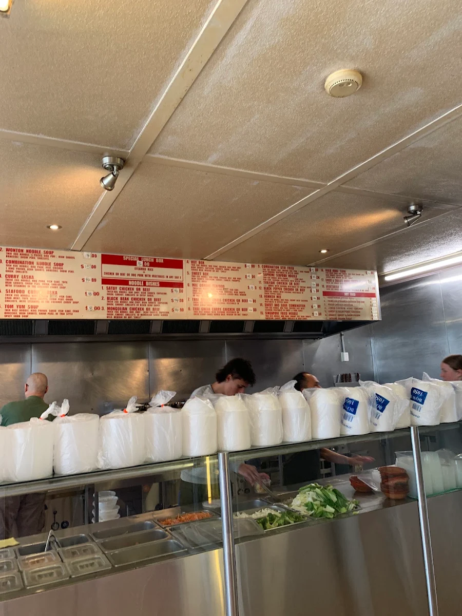 Menu, Thomas Noodle