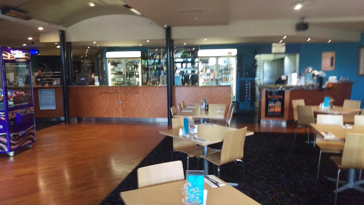Vibe, The Excelsior Hotel