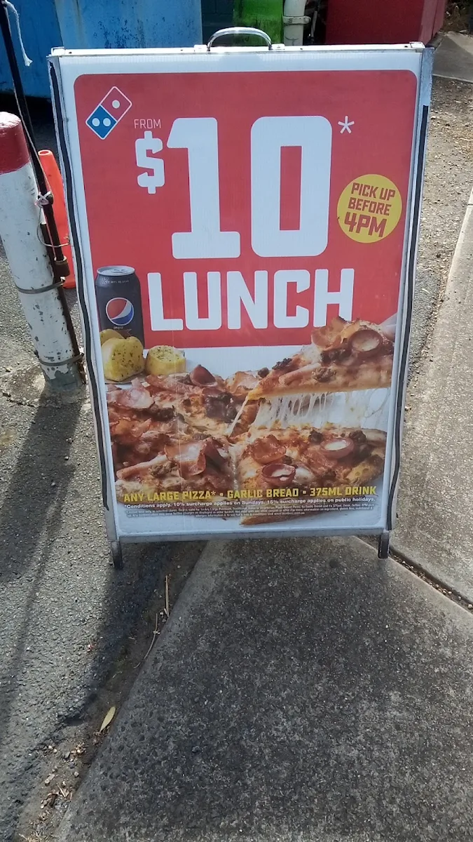 Menu, Domino's Pizza Plympton