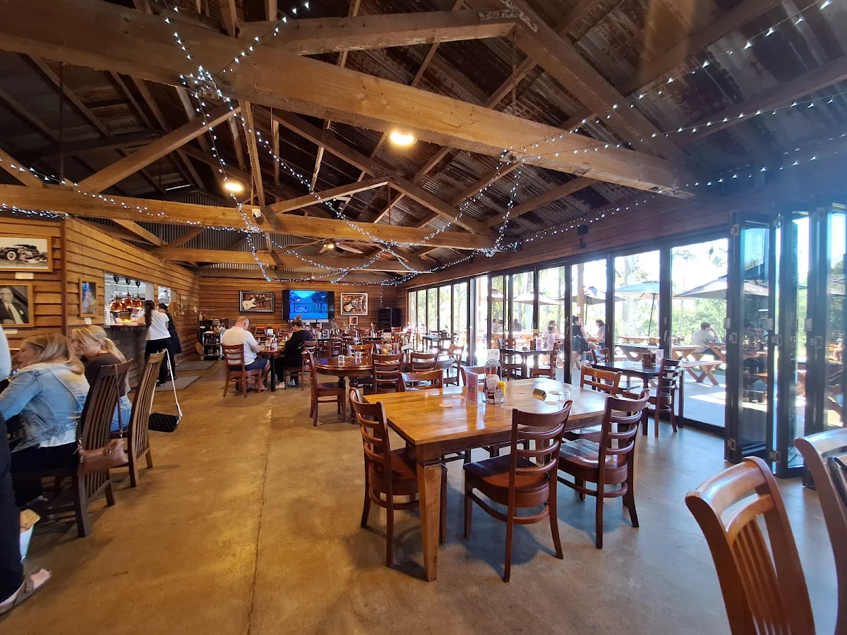 Vibe, Stanley's Barn Restaurant & Bar