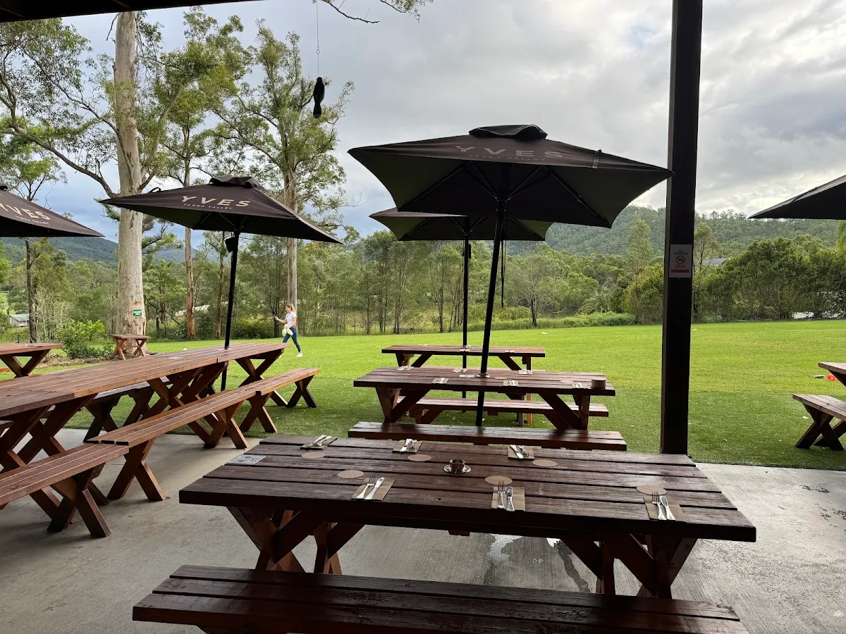 Vibe, Stanley's Barn Restaurant & Bar